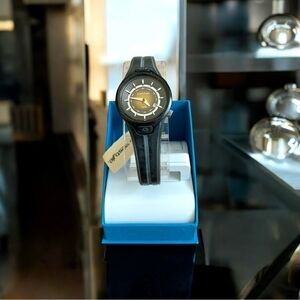 NIB FREESTYLE MINX Unisex Watch Water Resistant Rubber Band Black Wristwatch